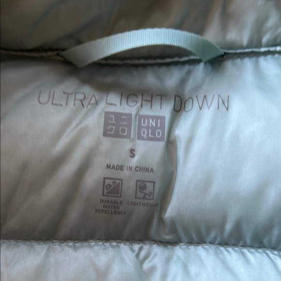 UNIQLO Ultra Light Blue Vest - Picture 2 of 9